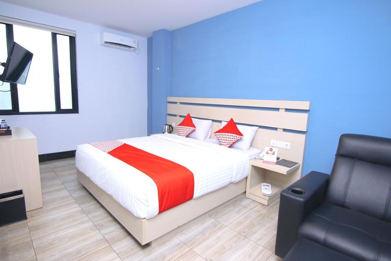 Oyo 592 Budget Hotel By The Harbour Padang  Exteriér fotografie